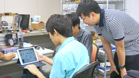 今は基板加工機を使っています